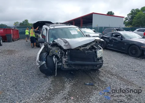 2009 Ford Escape Xlt z USA, uszkodzony, nr VIN 1FMCU93789KB27266